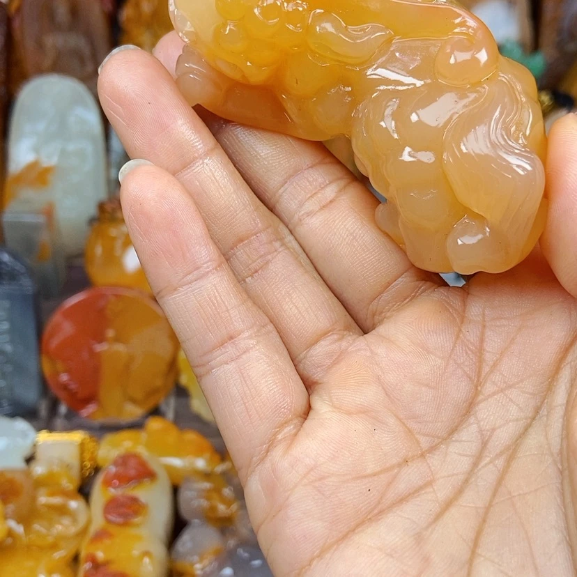 【闪购商品】石英质玉（黄龙玉）颈饰未镶嵌