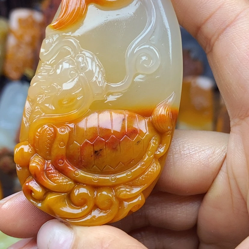 【闪购商品】石英质玉（黄龙玉）颈饰未镶嵌