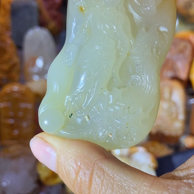 【闪购商品】石英质玉（黄龙玉）颈饰未镶嵌