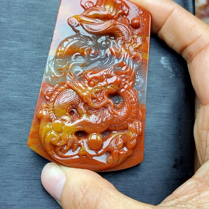 【闪购商品】石英质玉（黄龙玉）颈饰未镶嵌