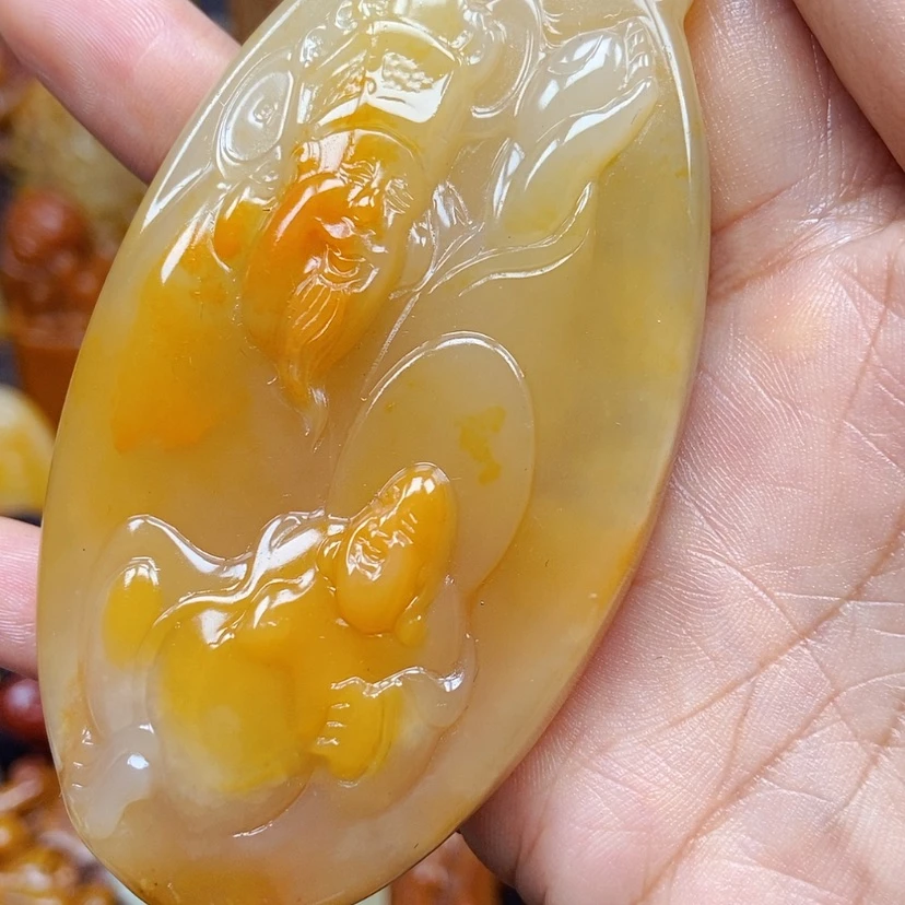 【闪购商品】石英质玉（黄龙玉）颈饰未镶嵌