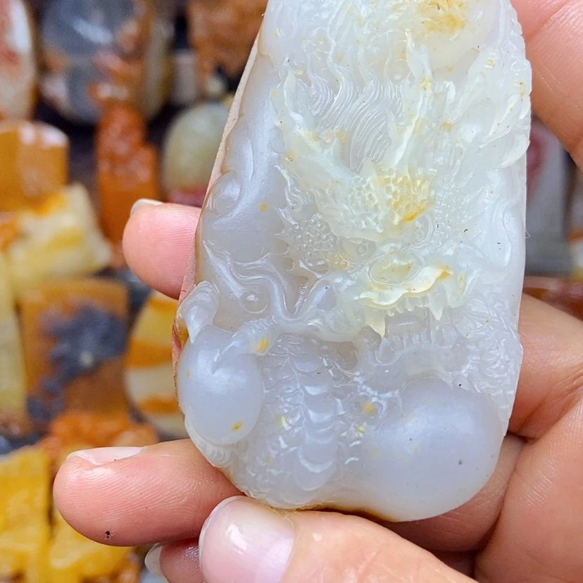 【闪购商品】石英质玉（黄龙玉）颈饰未镶嵌