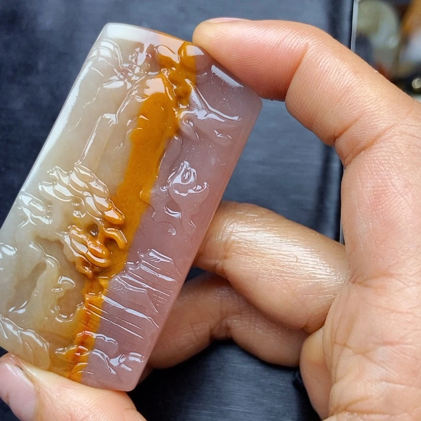 【闪购商品】石英质玉（黄龙玉）颈饰未镶嵌