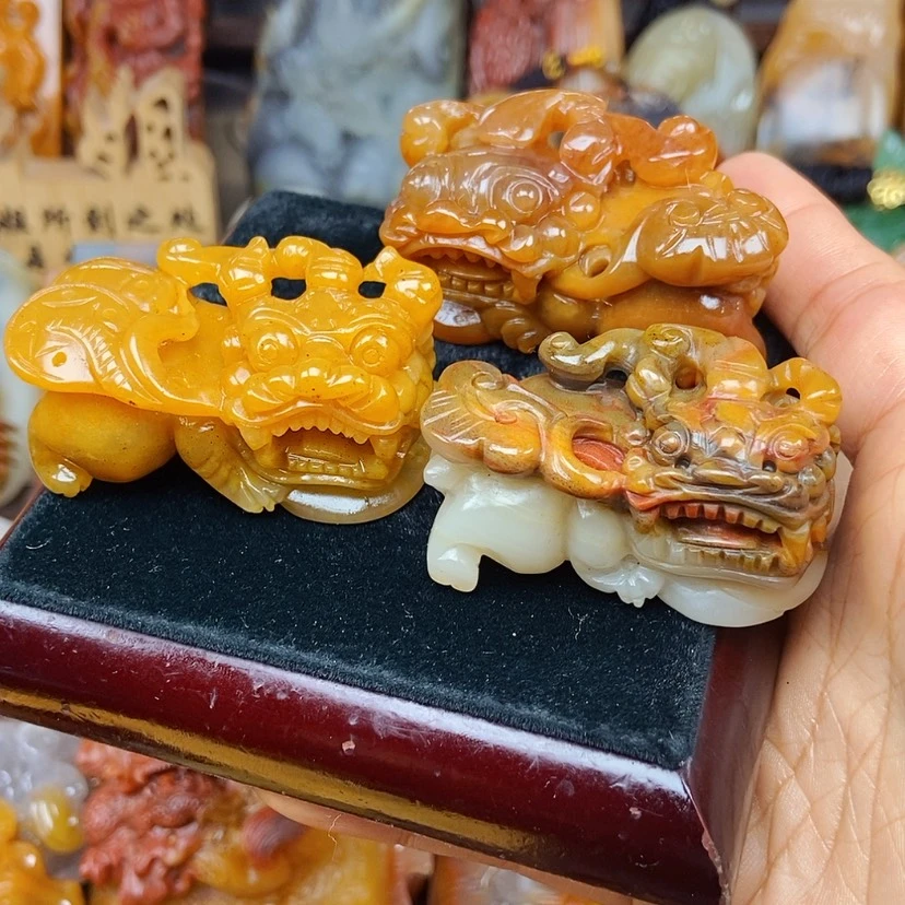 【闪购商品】石英质玉（黄龙玉）颈饰未镶嵌