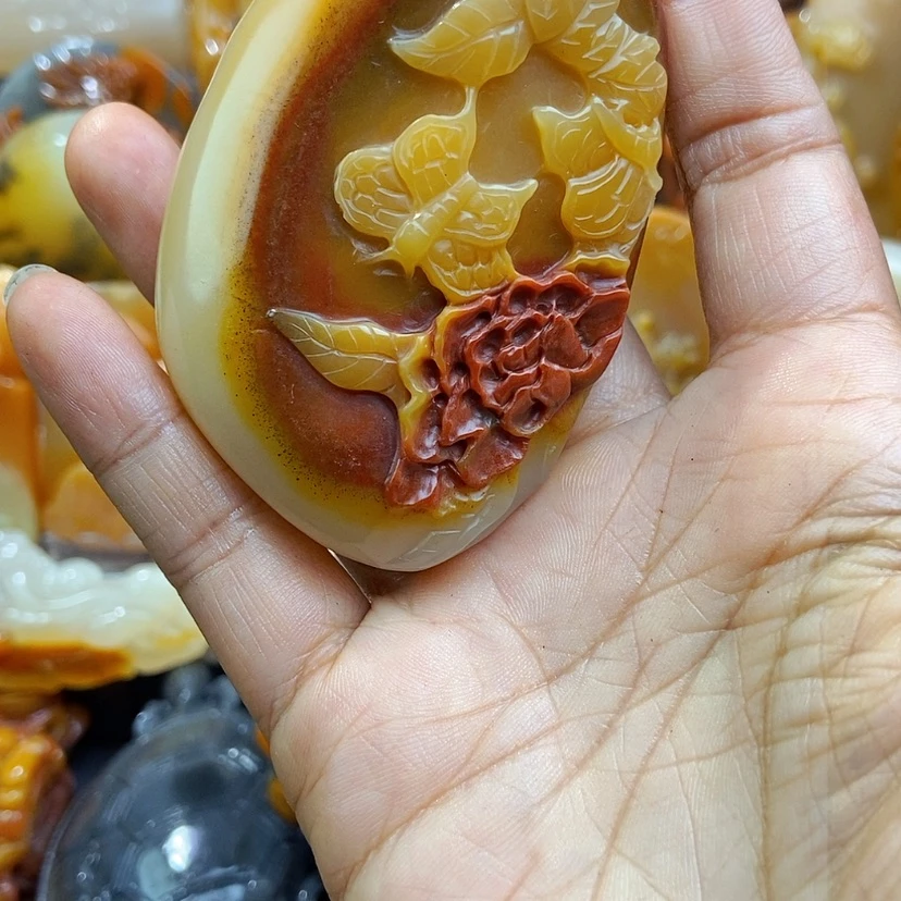 【闪购商品】石英质玉（黄龙玉）颈饰未镶嵌