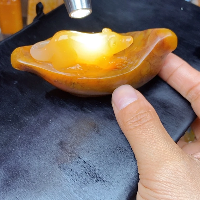 【闪购商品】石英质玉（黄龙玉）颈饰未镶嵌