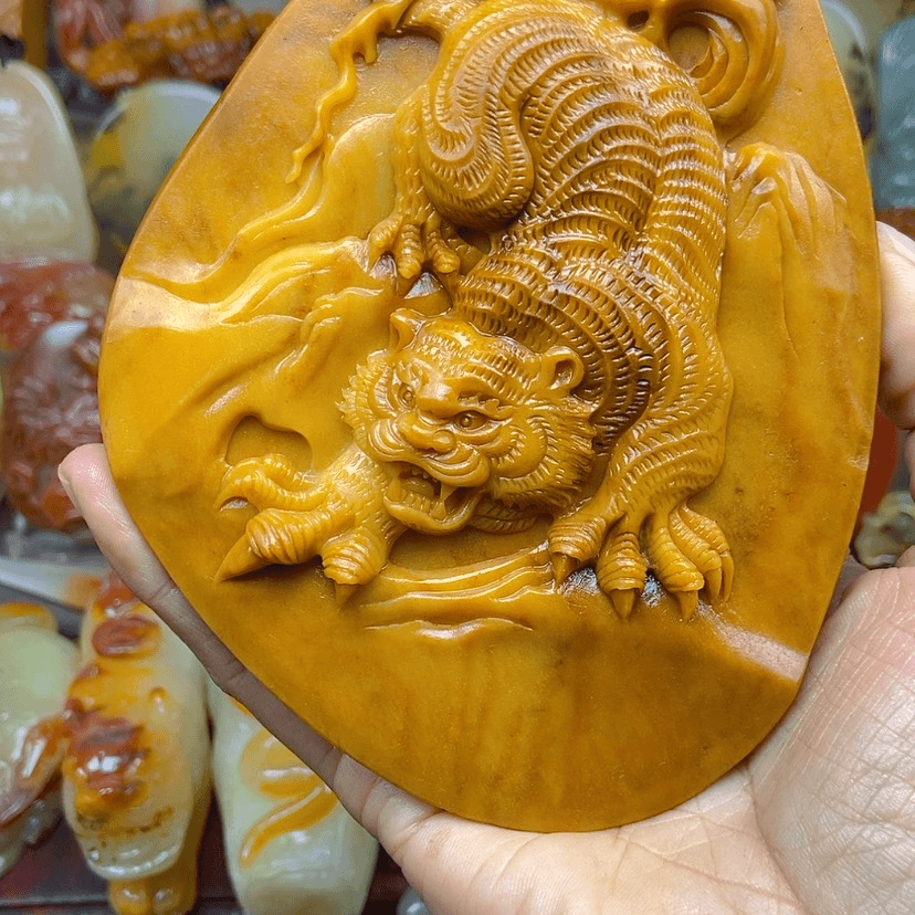 【闪购商品】石英质玉（黄龙玉）颈饰未镶嵌