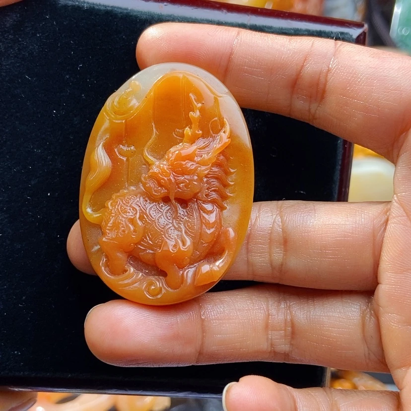 【闪购商品】石英质玉（黄龙玉）颈饰未镶嵌