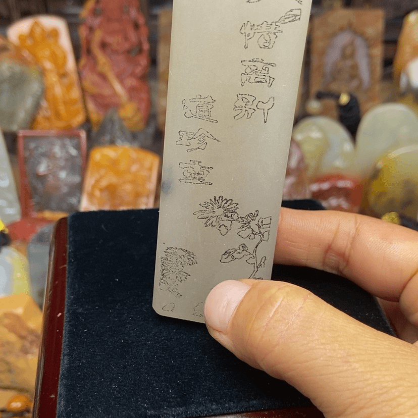 【闪购商品】石英质玉（黄龙玉）颈饰未镶嵌