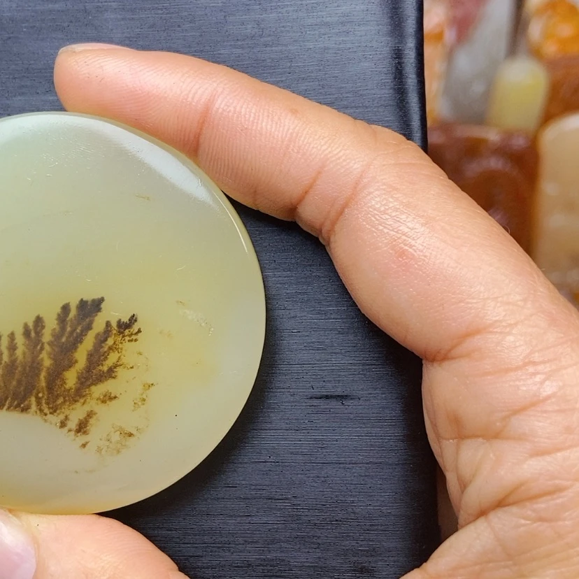 【闪购商品】石英质玉（黄龙玉）颈饰未镶嵌