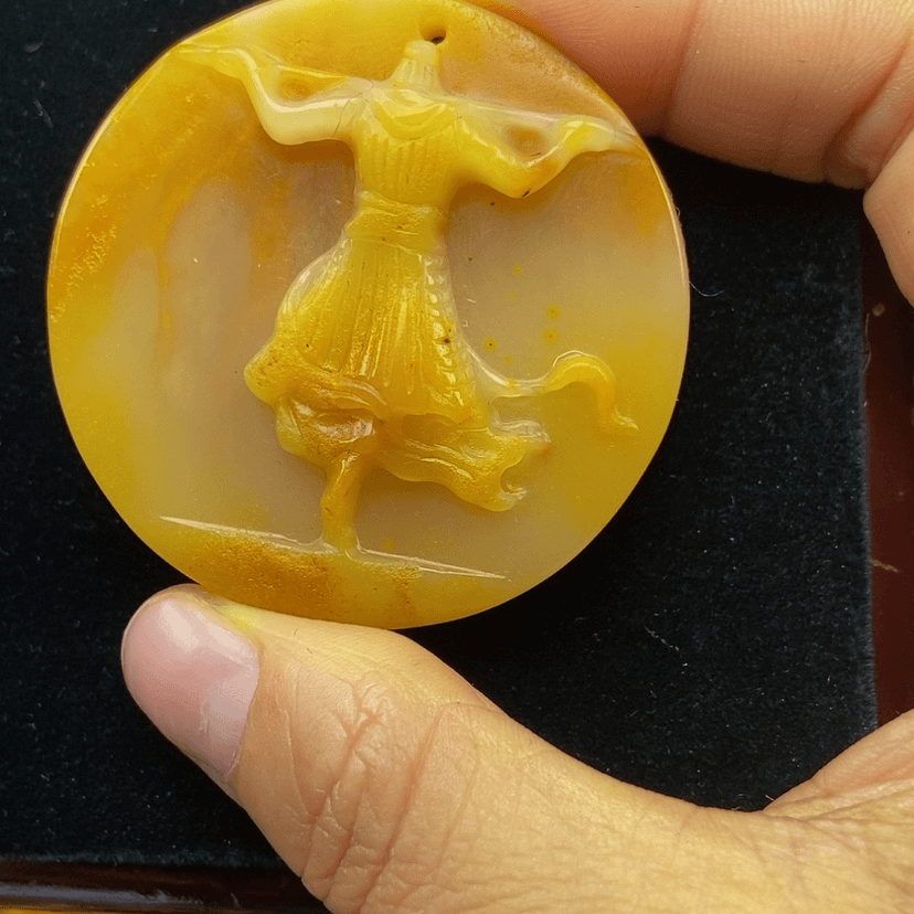 【闪购商品】石英质玉（黄龙玉）颈饰未镶嵌
