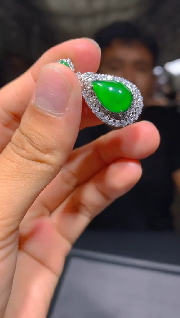 【闪购商品】定制翡翠未镶嵌64定制翡翠.多样性发货（发其一）