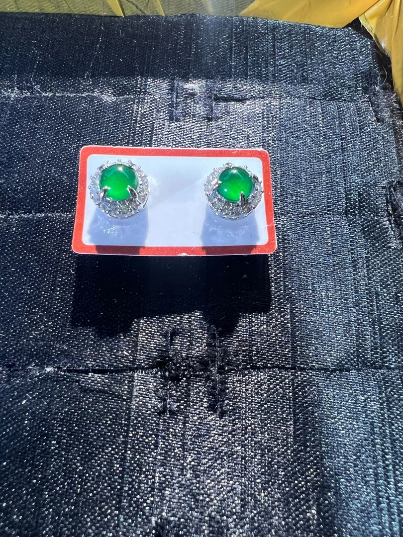 天然A货翡翠高冰玻正阳绿耳钉时尚高级气质款（多样性发货其一）