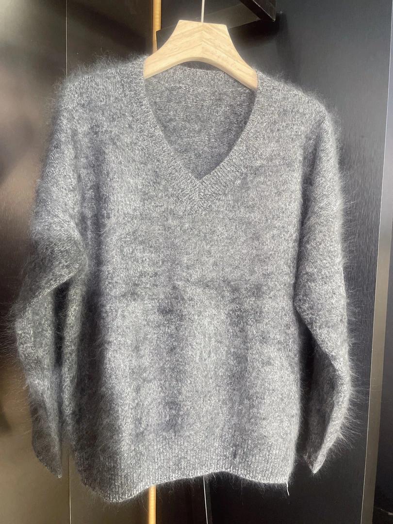 9701冬季新款V领纯色高级感百搭山羊绒拉绒时尚上衣