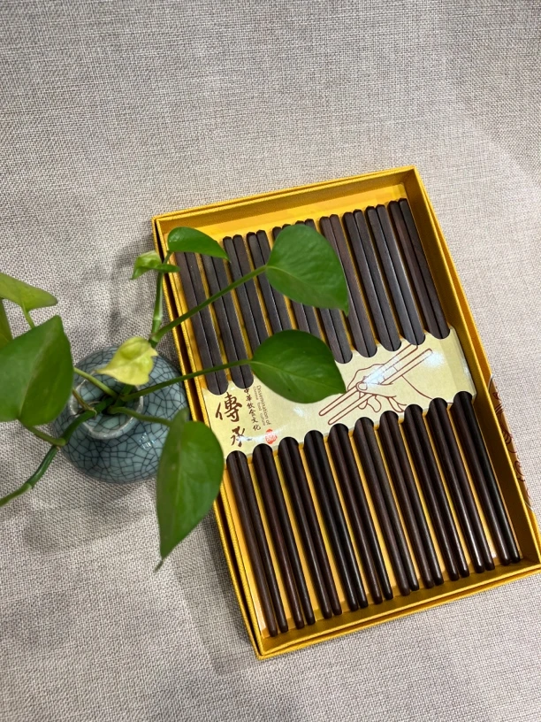 家用筷子高档中式无漆无蜡防霉餐筷纯手工实木天然红木筷防滑木制