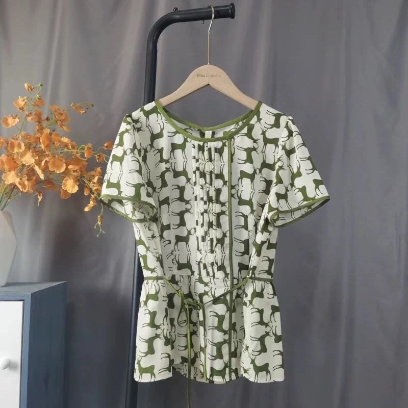 3-809-27新款时尚休闲小衫