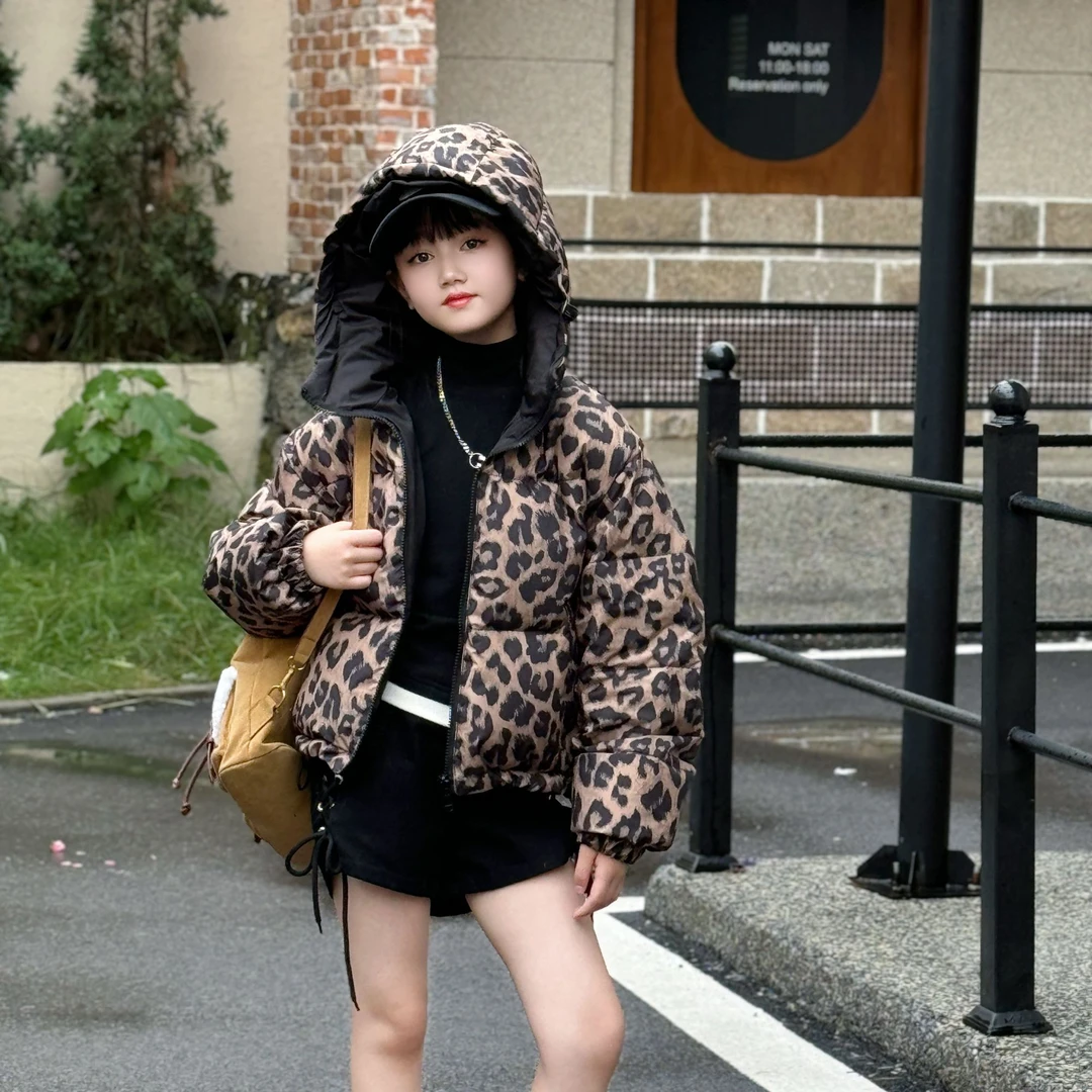 豹纹两面穿女童外套2024新款时尚潮流简约大气豹纹亲子羽绒服