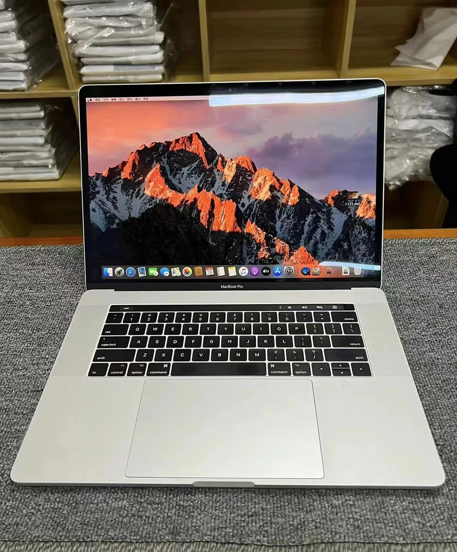 9新 Apple/苹果 i7款1707苹果笔记本电脑 视网膜 15.4 游戏办公