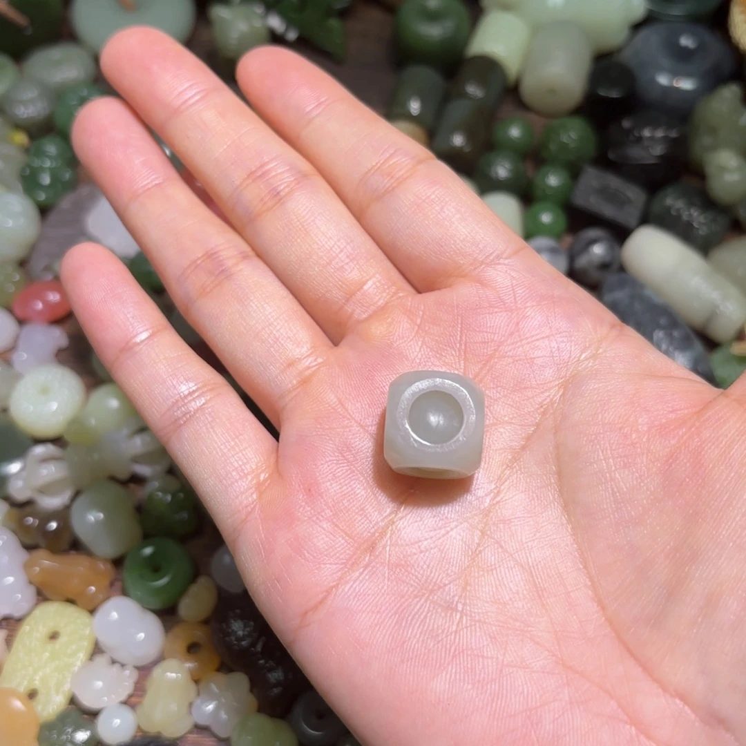 和田玉珠宝半成品未镶嵌阿*