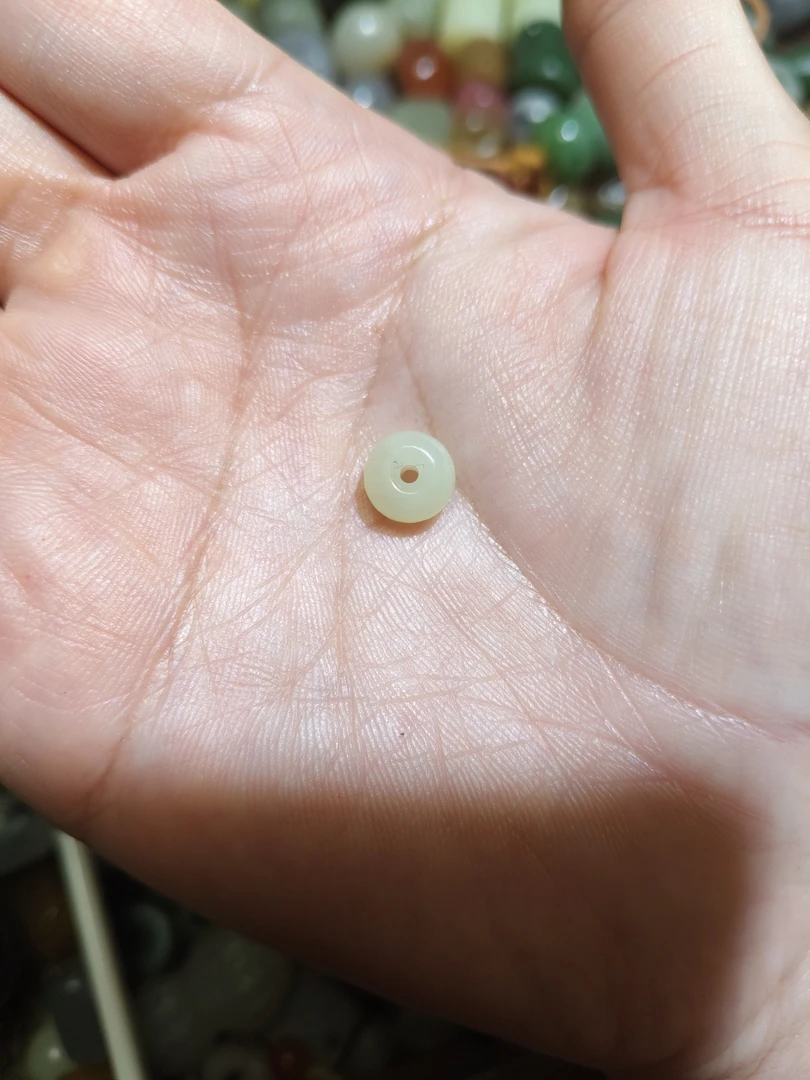 和田玉小扣子配饰