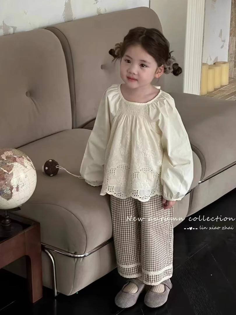 秋季女童新品刺绣提花棉布娃娃衫搭格子花边直筒裤套装现货