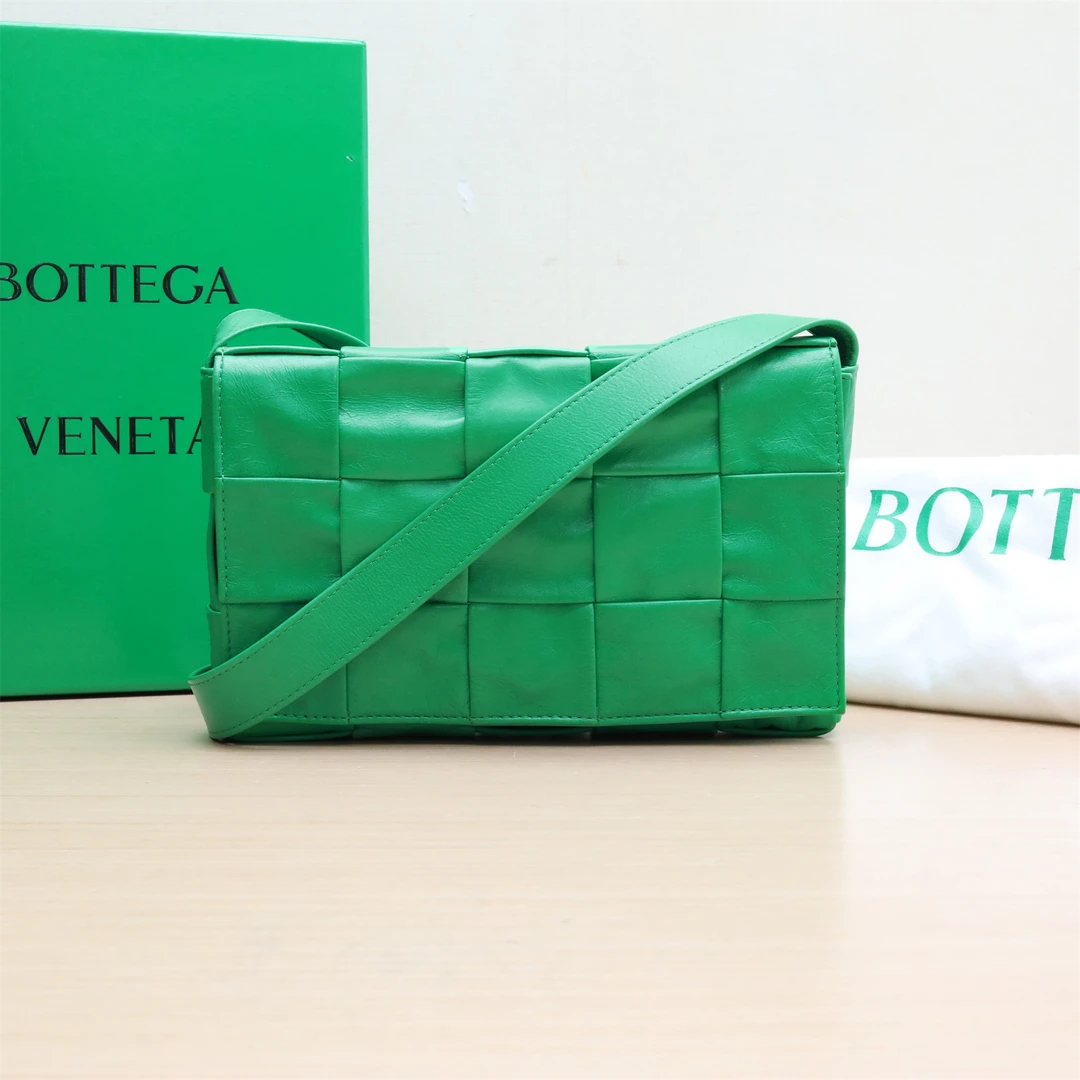 99新 BOTTEGA VENETA/葆蝶家  宽肩带 单肩包 绿色 P224187394
