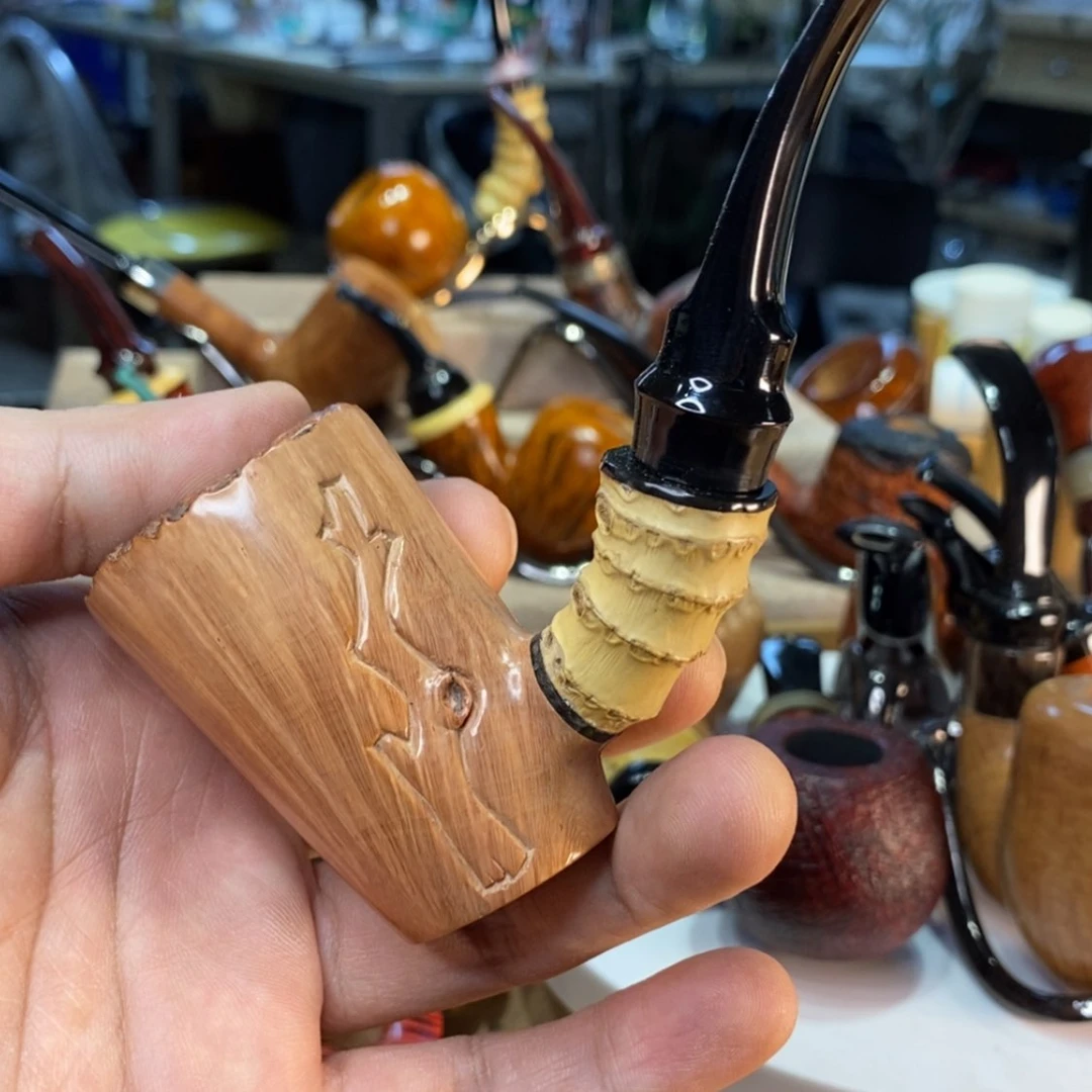 【闪购商品】雕刻木材原木色桌面雕刻