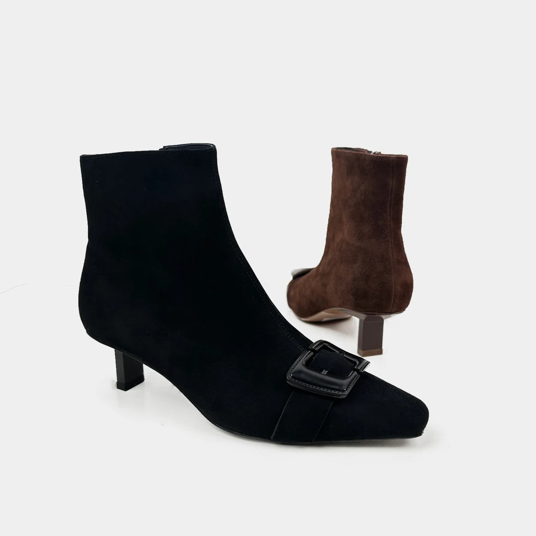 BOLVGN宝歌曼 新款秋冬百搭短靴真皮尖头细跟显瘦气质中跟鞋057