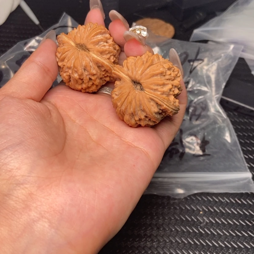 【闪购商品】文玩核桃吊坠9****H