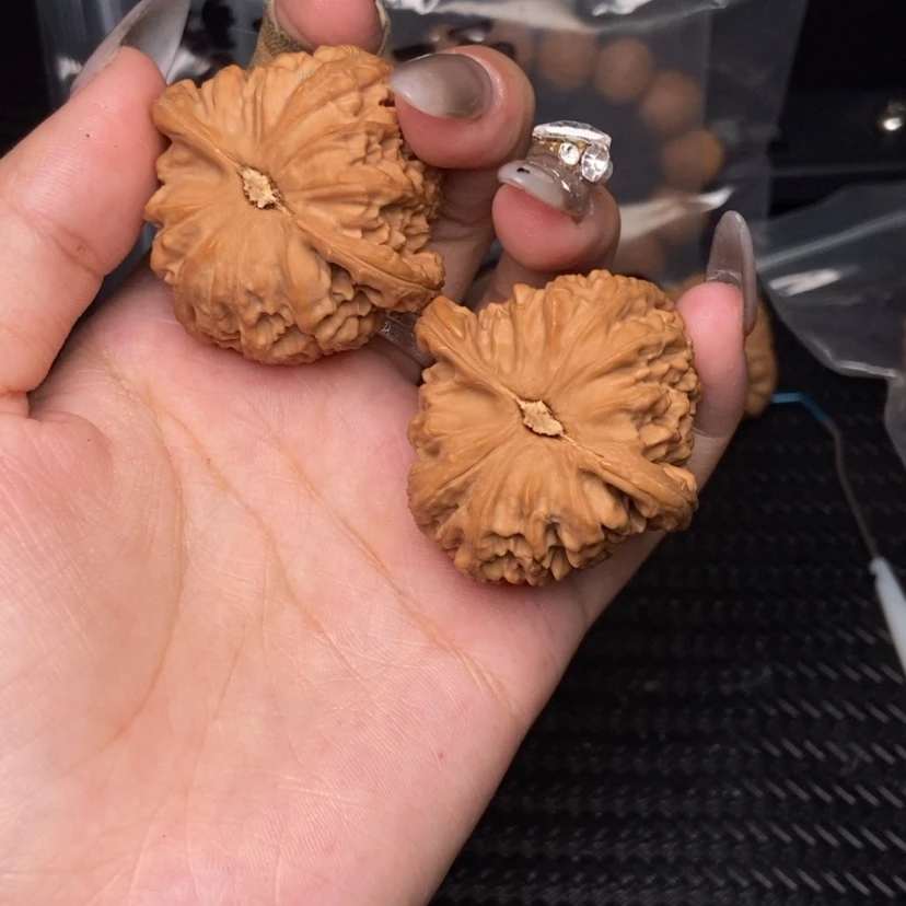 【闪购商品】文玩核桃吊坠楠*洋