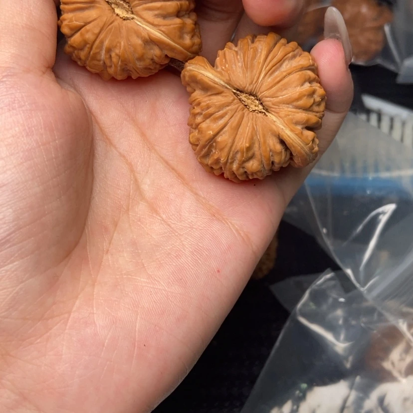 【闪购商品】文玩核桃吊坠怪*