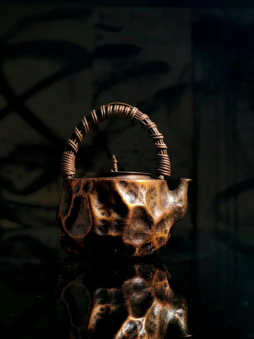 手作铜岩肌1.5一体铜壶一张铜口打出大岩肌纹随性有力1.5升更通用