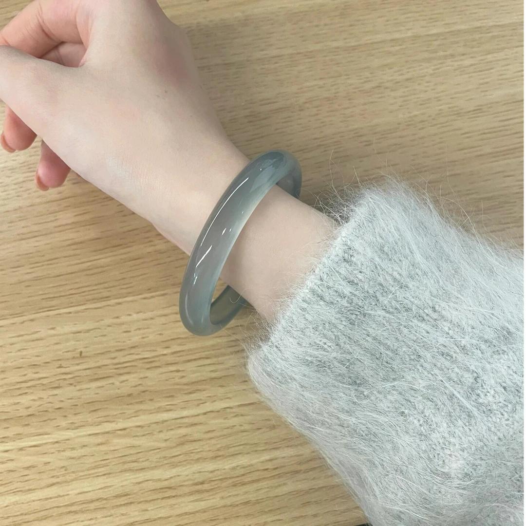 天然库里蓝玉髓手镯高品冰透蓝玛瑙玉镯高品玻璃底女款多样性发一