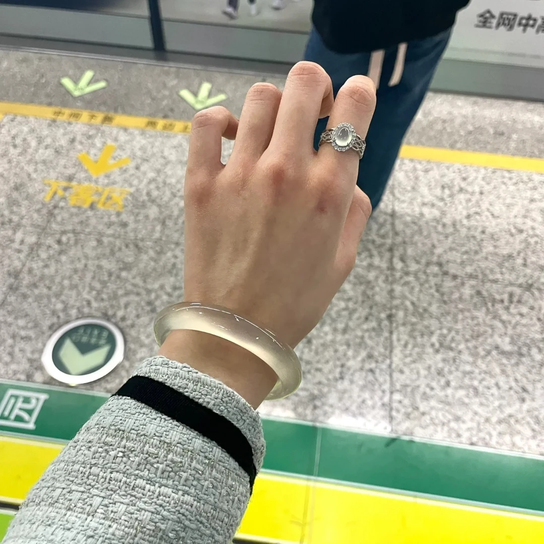 上等玛瑙手镯天然正品马料冰底白月光蜂蜜水轻奢气质玉镯女款百搭