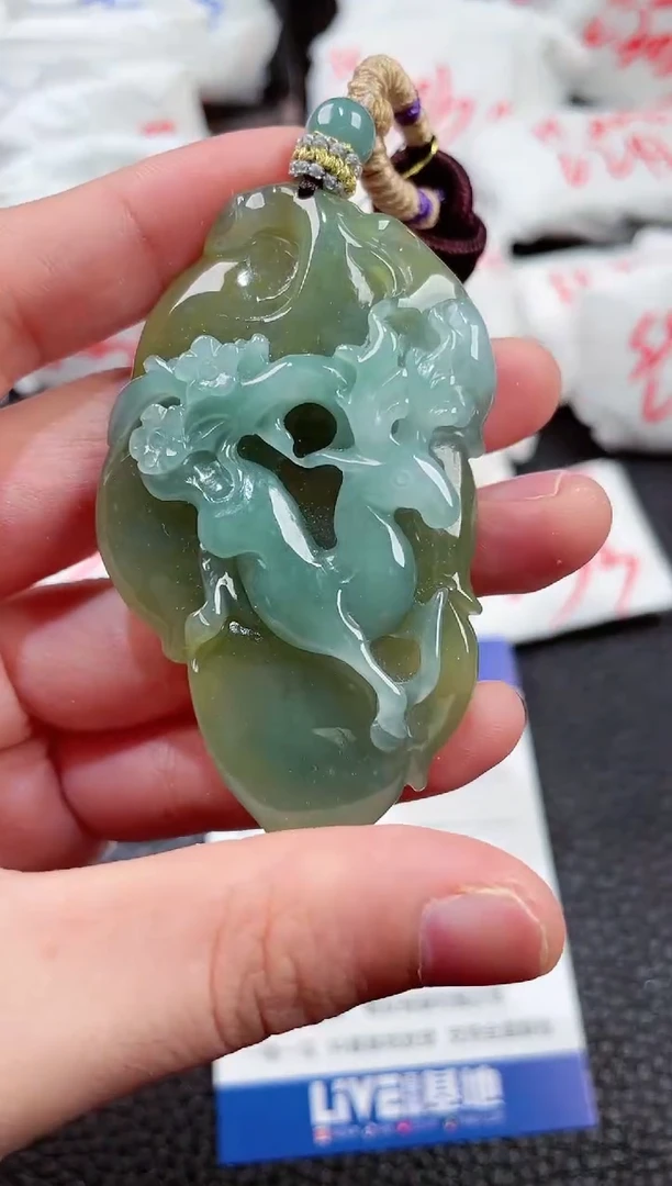 【闪购商品】翡翠颈饰未镶嵌00001503