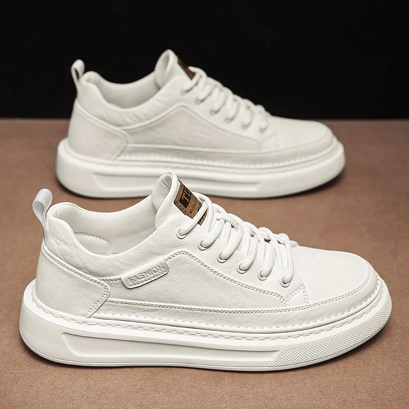 春季轻奢男鞋新款男士百搭休闲皮鞋韩版潮流厚底防滑运动小白板鞋