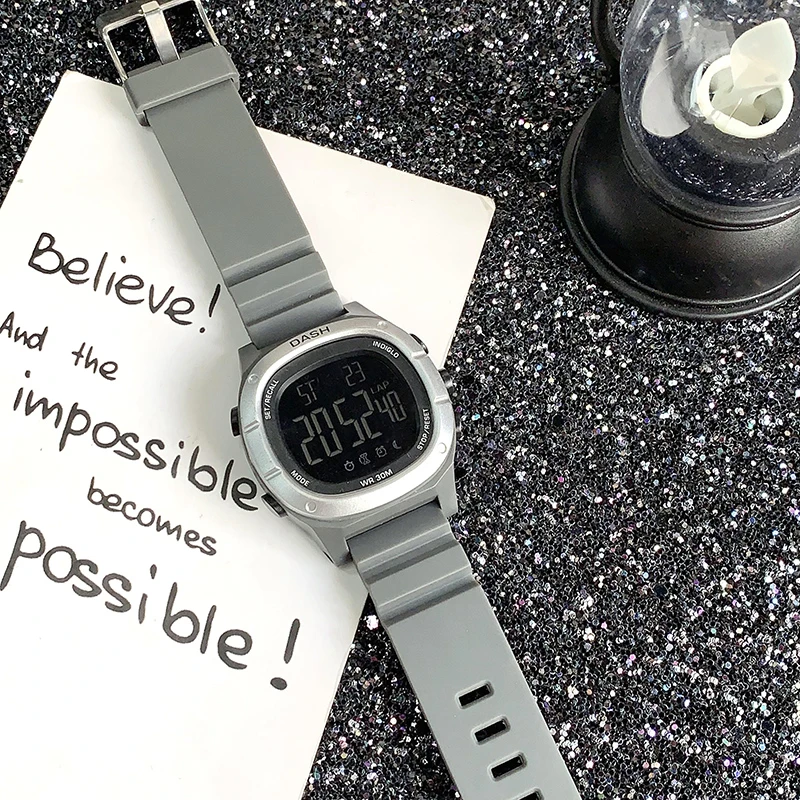 学生手表初高中生男女同款多功能小众简约运动计时防水潮流电子表
