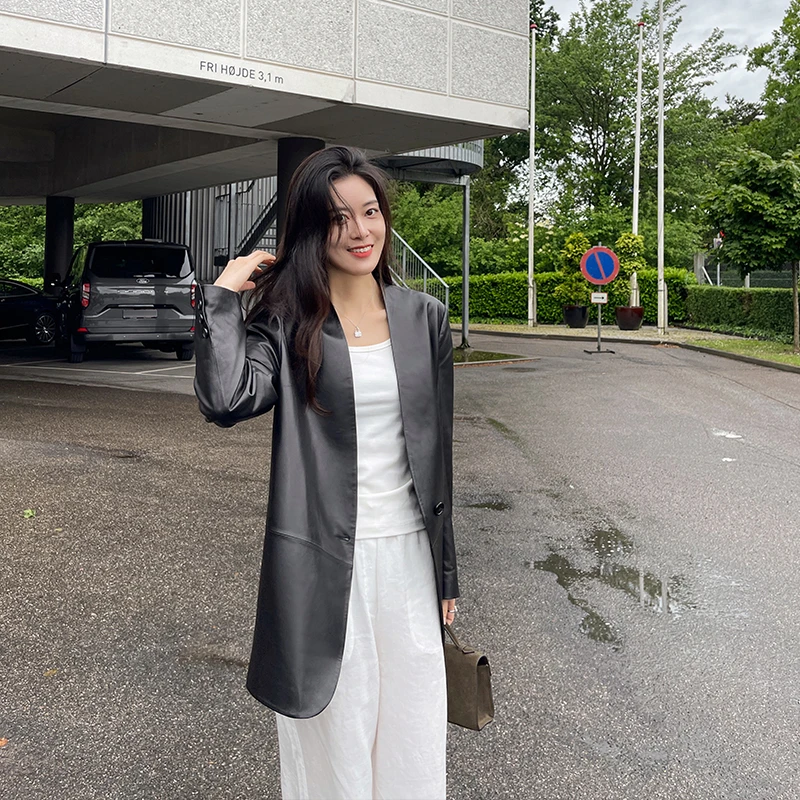 杨小妖'黑胶西装'极简进口半植鞣绵羊皮外套v领显瘦真皮皮衣新款