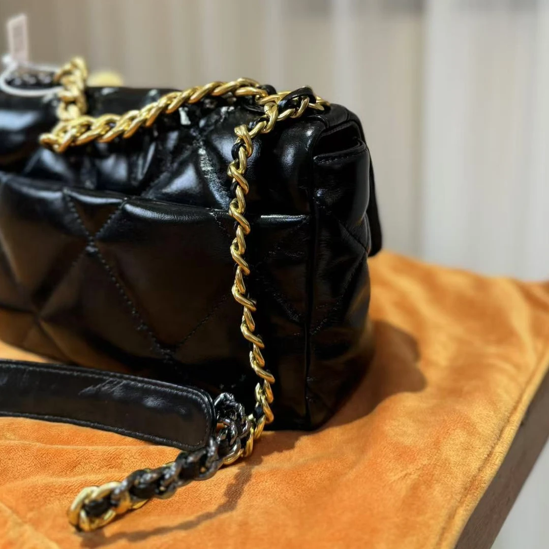 HIRMRIS手工真皮包550767-黑 三色油蜡牛皮24底长