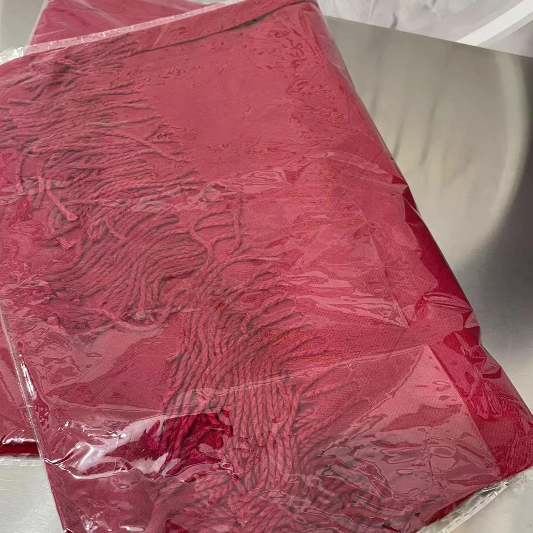 035女冬季热销围巾时尚百搭女士多功能单肩单肩斜跨束口褶皱韩版。