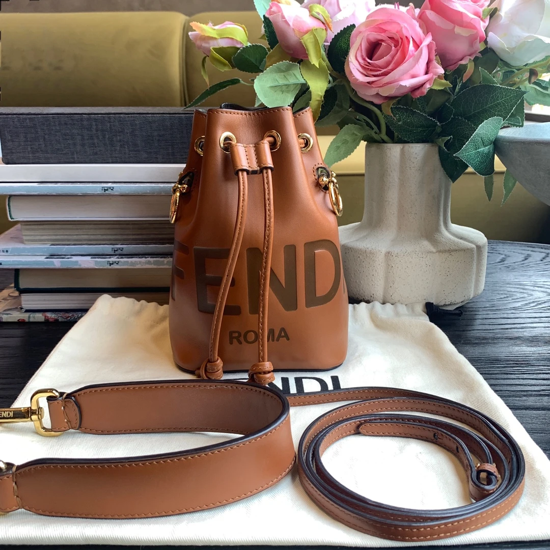 95新 FENDI/芬迪 Fendi 焦糖色 mini水桶包/sp20452
