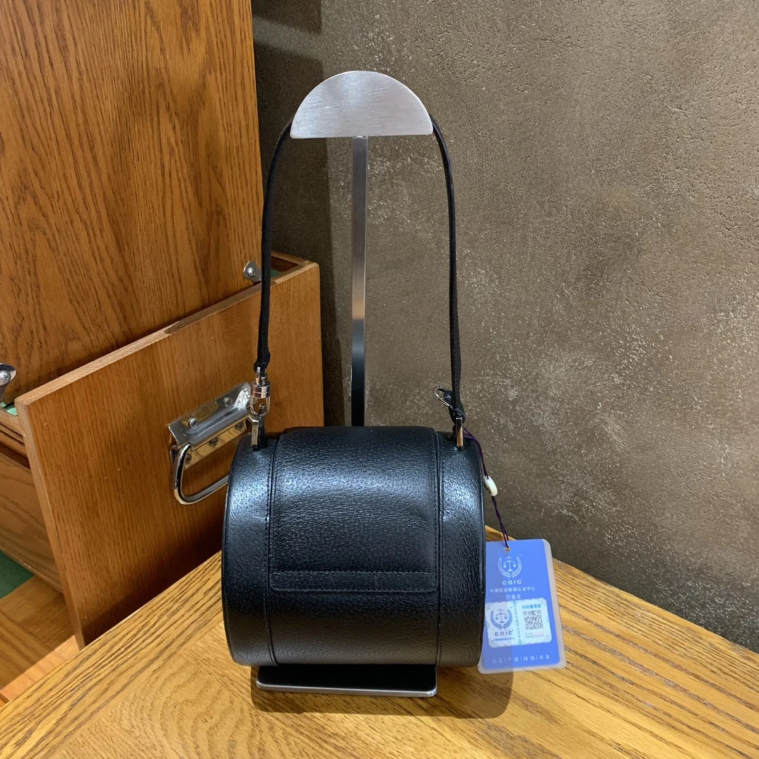 95新 BVLGARI/宝格丽 发财桶/soblack/手提包/NN皮/圆筒/sp12899