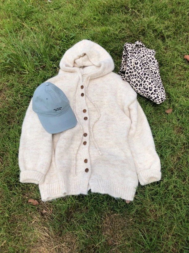 大帽子纽扣宽松软糯连帽开衫毛衣百搭ins秋冬韩版