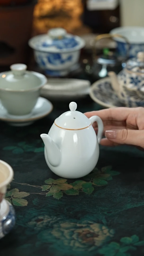 【闪购商品】[刷刷专属]青白水滴壶