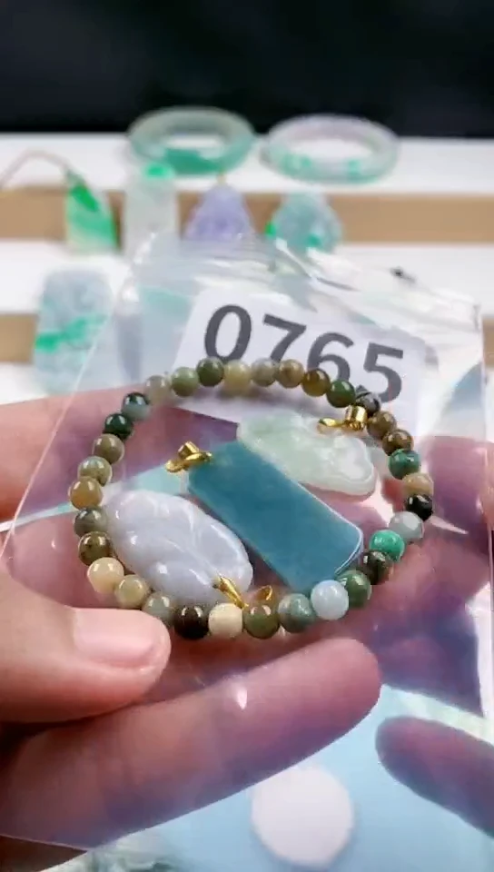 【闪购商品】翡翠颈饰未镶嵌天然翡翠吊坠挂件