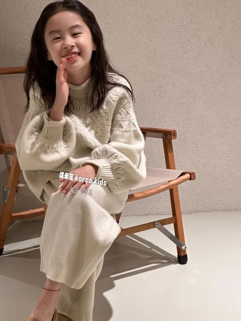 纯色米白韩国中大童装甜孩圆领套头洋气女童冬装2023新款儿童毛衣