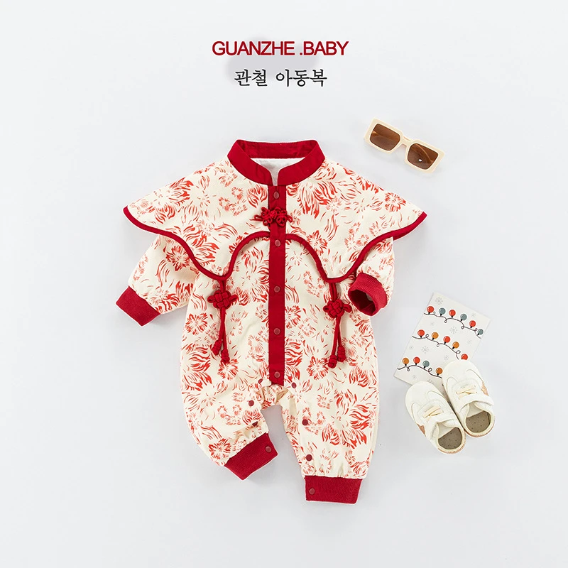 新款童装婴儿连体服宝宝满月礼服秋季爬服洋气宝宝红外出国风哈衣