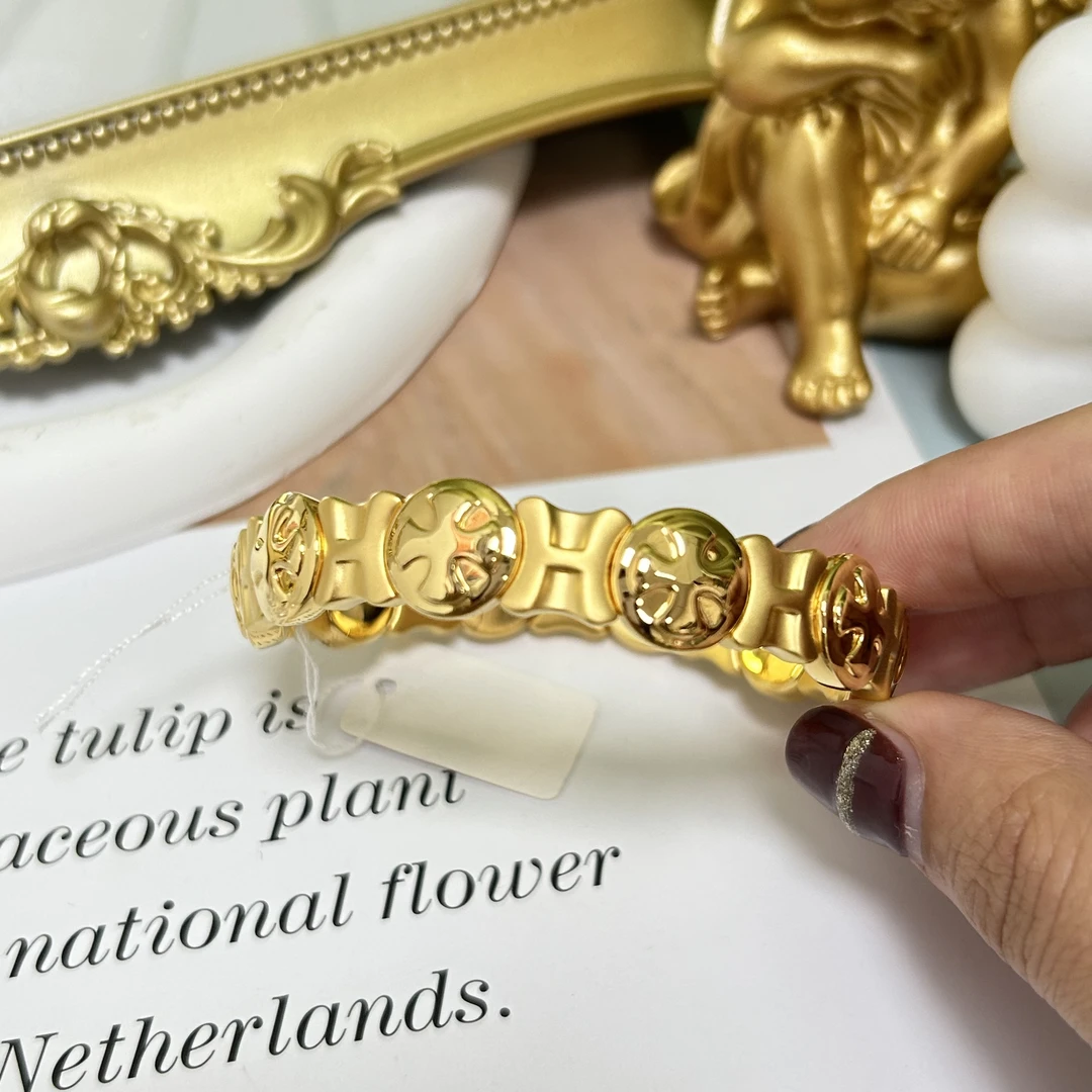 足金999黄金无氰时尚手牌15.75