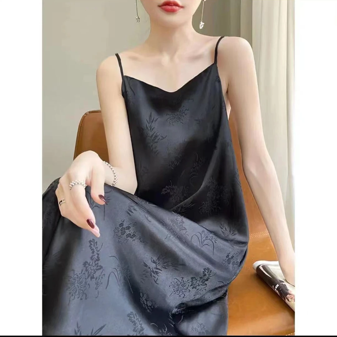 2318-提花夏季新款仿真丝法式V领高级感百搭甜美可爱风格衣服