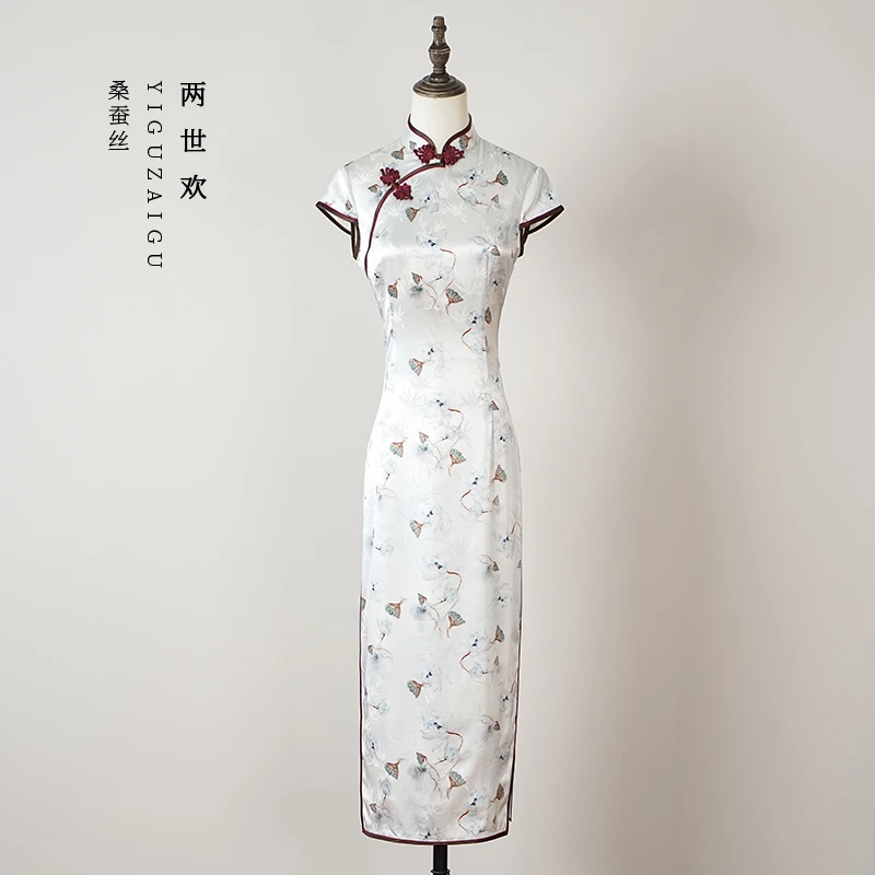 《两世欢》一顾再顾中国风旗袍提花桑蚕丝日常气质国风秋季女白色
